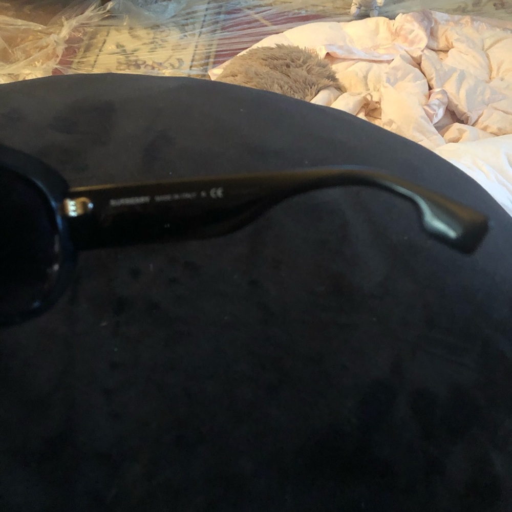 Nwot gorgeous dark black Burberry oversized sunglasses. No name hard case